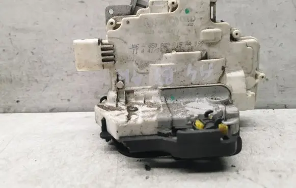 Audi A4 S4 B7 8E 8H Rear door lock 8E0839015AA