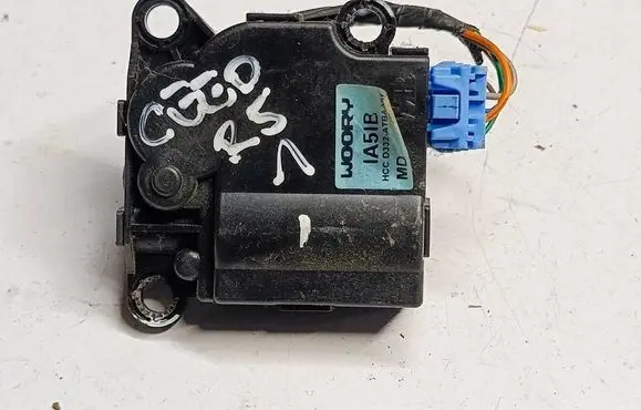 KIA Ceed A/C air flow flap actuator/motor D332-ATBAA01 LA5LB