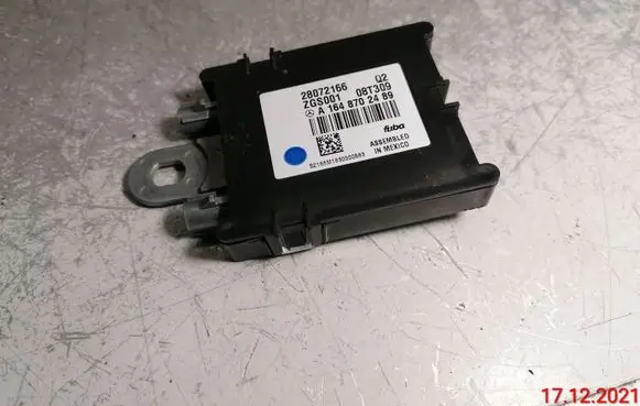 Mercedes-Benz GL X164 Aerial antenna amplifier A1648702489 1648702489