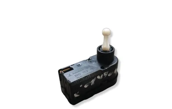 Volvo V70 Headlight level adjustment motor 0307853322