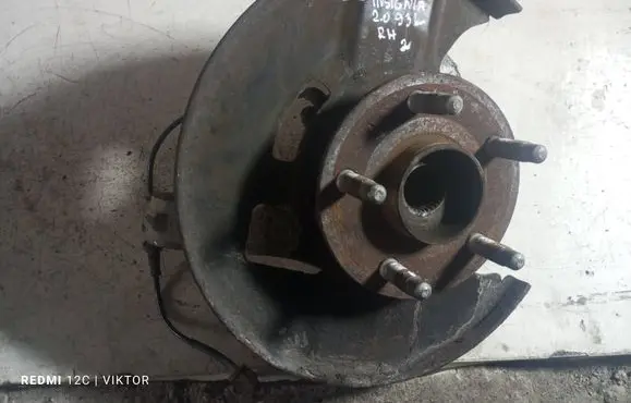 Opel Insignia A Front wheel hub spindle knuckle