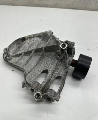 BMW 5 F10 F11 A/C compressor mount bracket 7585167