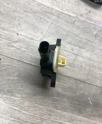 Audi A6 S6 C7 4G Airbag deployment crash/impact sensor 4H0955557 120519 0547BB4
