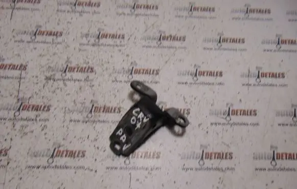 Honda CR-V Front door upper hinge