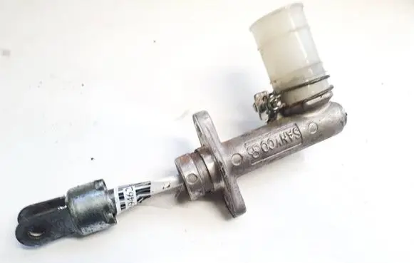 Mitsubishi Pajero Sport I Clutch master cylinder 