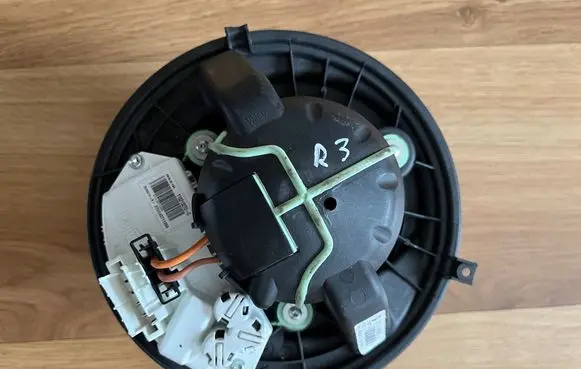 BMW X1 E84 Heater fan/blower 6933663 64116933663