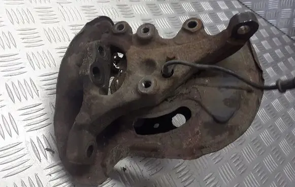 Mercedes-Benz C AMG W202 Front wheel hub spindle knuckle