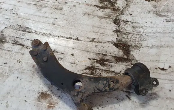 Ford Focus Front lower control arm/wishbone NOCODE
