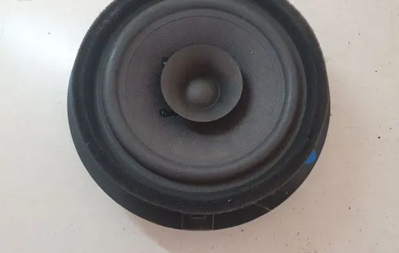 Suzuki Grand Vitara II Front door speaker 3910265J30