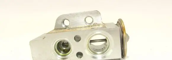 Volkswagen Caddy Air conditioning (A/C) expansion valve 1K1820103