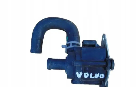 Volvo S60 Water pump 31338211