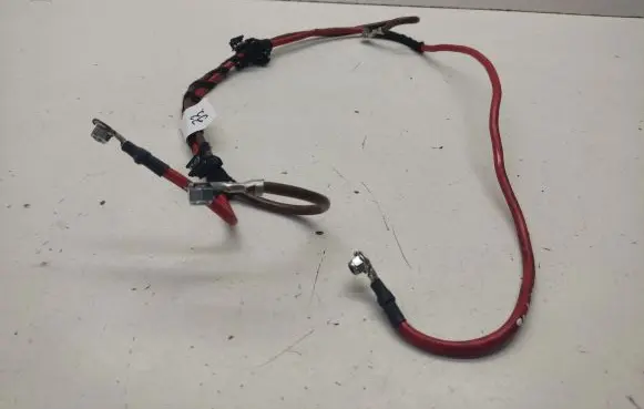 Mercedes-Benz A W176 Positive cable (battery)