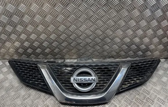 Nissan Qashqai Front bumper upper radiator grill 623104EA0D