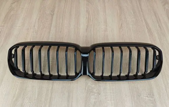 BMW 5 G30 G31 G38 Front bumper upper radiator grill 9852168