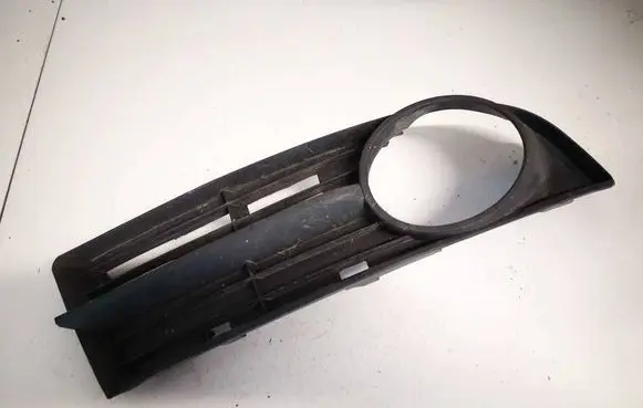 Volkswagen Touran I Front bumper lower grill 1t0807666a