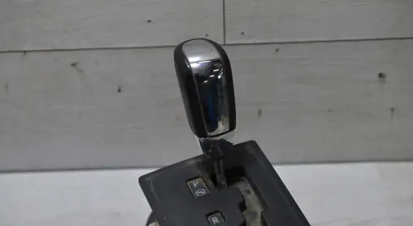 Fiat Freemont Gear shifter/selector 6018