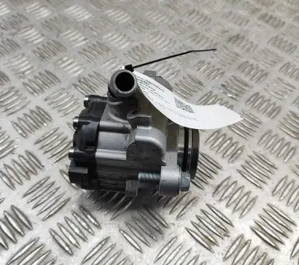 Iveco Daily 6th gen Power steering pump 7693955604 504243641