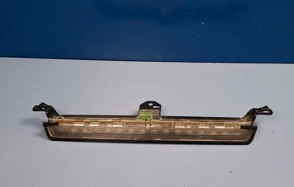 Volvo V70 Third/center stoplight 8658948