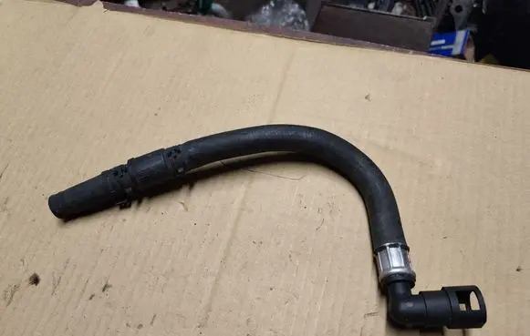 Chrysler PT Cruiser Engine coolant pipe/hose 