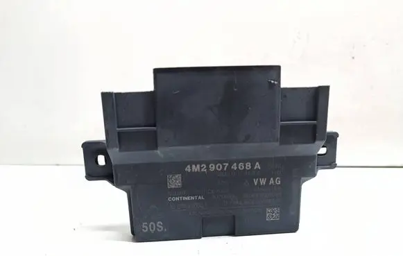 Audi Q7 4M Gateway control module 4M2907468A