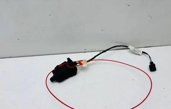 Audi A1 Fuel tank cap lock motor 4L0862153C