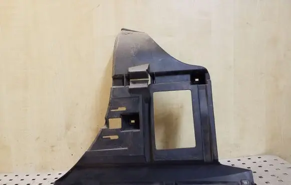 Volvo XC70 Rear bumper mounting bracket 8648150