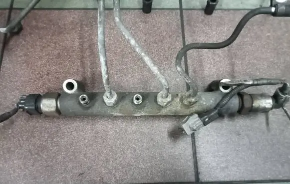 Toyota Hilux (AN10, AN20, AN30) Fuel main line pipe 0000