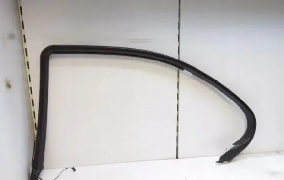 BMW 5 E39 Rubber seal front coupe door 