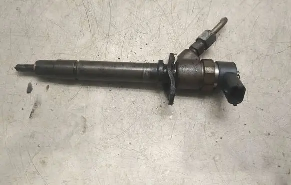 Volvo XC90 Fuel injector 0445110078