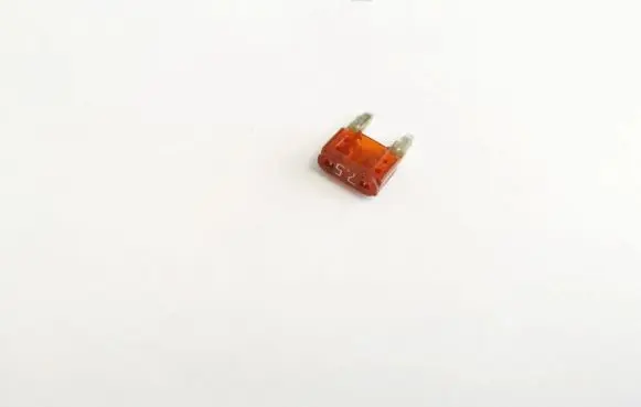 Volkswagen PASSAT B5 Fuse 7.5A