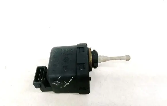 Audi A4 S4 B5 8D Headlight level adjustment motor 
