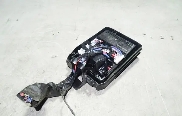 Infiniti Q50 Fuse module 284B94GB0A