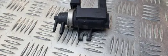 Audi A4 S4 B6 8E 8H Turbo solenoid valve 8E0906628A