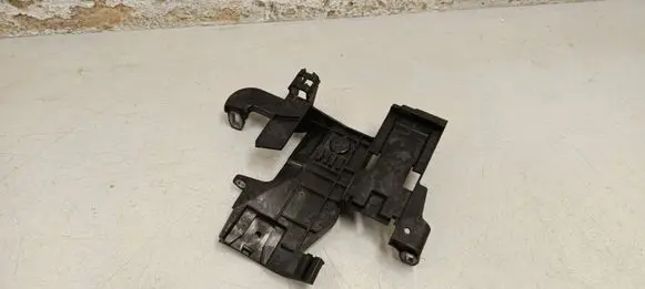 BMW X5 G05 Engine control unit holder 8663502