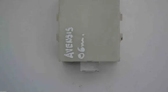 Toyota Avensis T250 Other devices 736671A 8974105051
