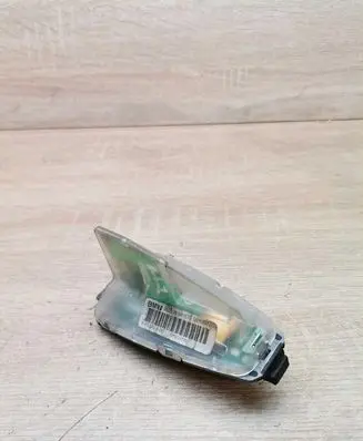 BMW 3 E90 E91 Aerial GPS antenna 1682647