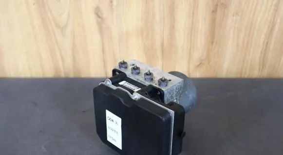 Mercedes-Benz E W212 ABS Pump 0265951858