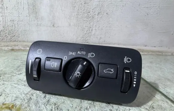 Volvo V40 Light switch 31443833 1092207