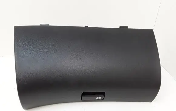Toyota Avensis T250 Glove box