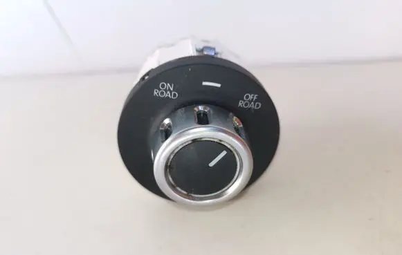 Volkswagen Touareg II Differential lock switch 