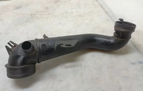 Volkswagen PASSAT B4 Intercooler hose/pipe 1H0129654H 1H0129656G
