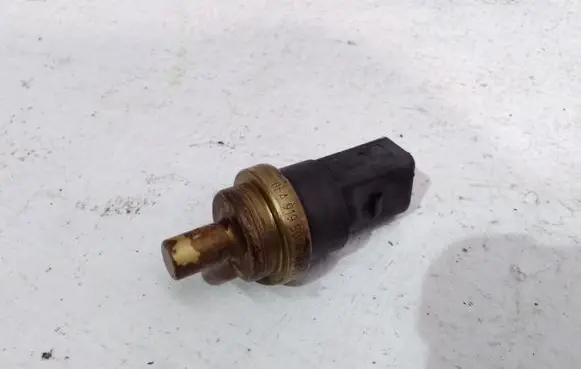 Volkswagen PASSAT B7 Coolant temperature sensor 06A919501A
