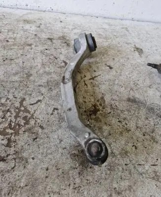 Volkswagen PASSAT B5.5 Front lower control arm/wishbone