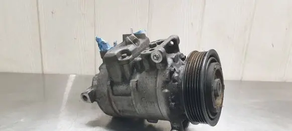 Volkswagen Caddy Air conditioning (A/C) compressor (pump) 5N0820803F 20110502157