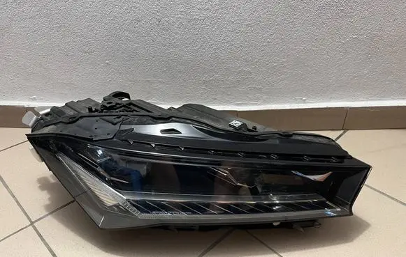 Skoda Superb B9 Headlight/headlamp 3P1941016B