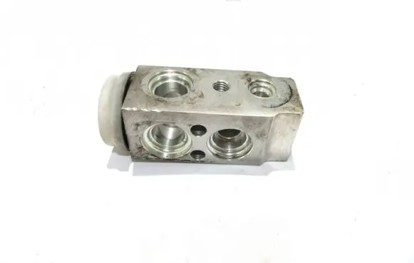 Hyundai Tucson JM Air conditioning (A/C) expansion valve F108NA5BA