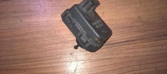 Opel Astra G Headlight level adjustment motor 