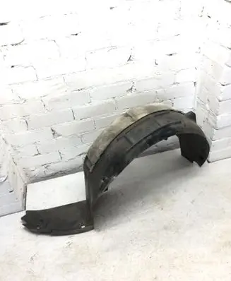 Rear arch fender liner splash guards
