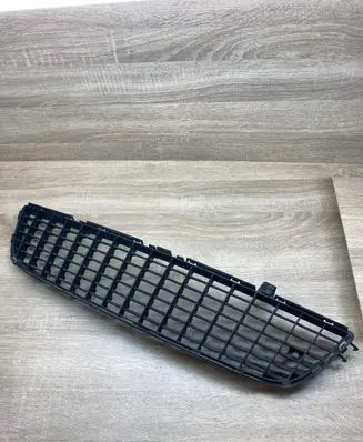 Opel Vectra C Front bumper lower grill 551004542 906000003
