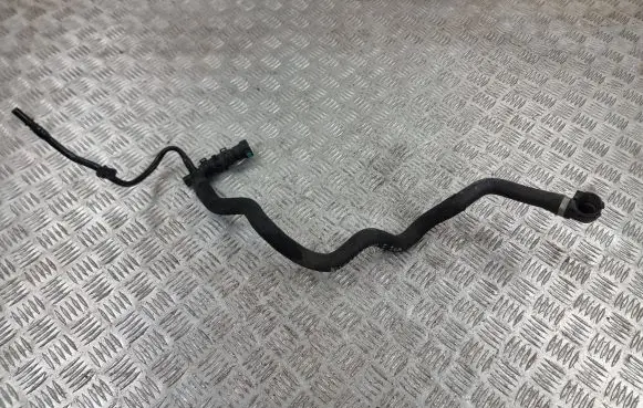 Land Rover Discovery 5 Engine coolant pipe/hose HPLA8C480CB